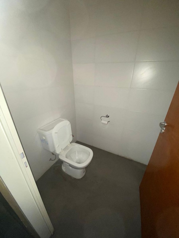 ALQUILER DE DESTACADO LOCAL EN MUÑIZ