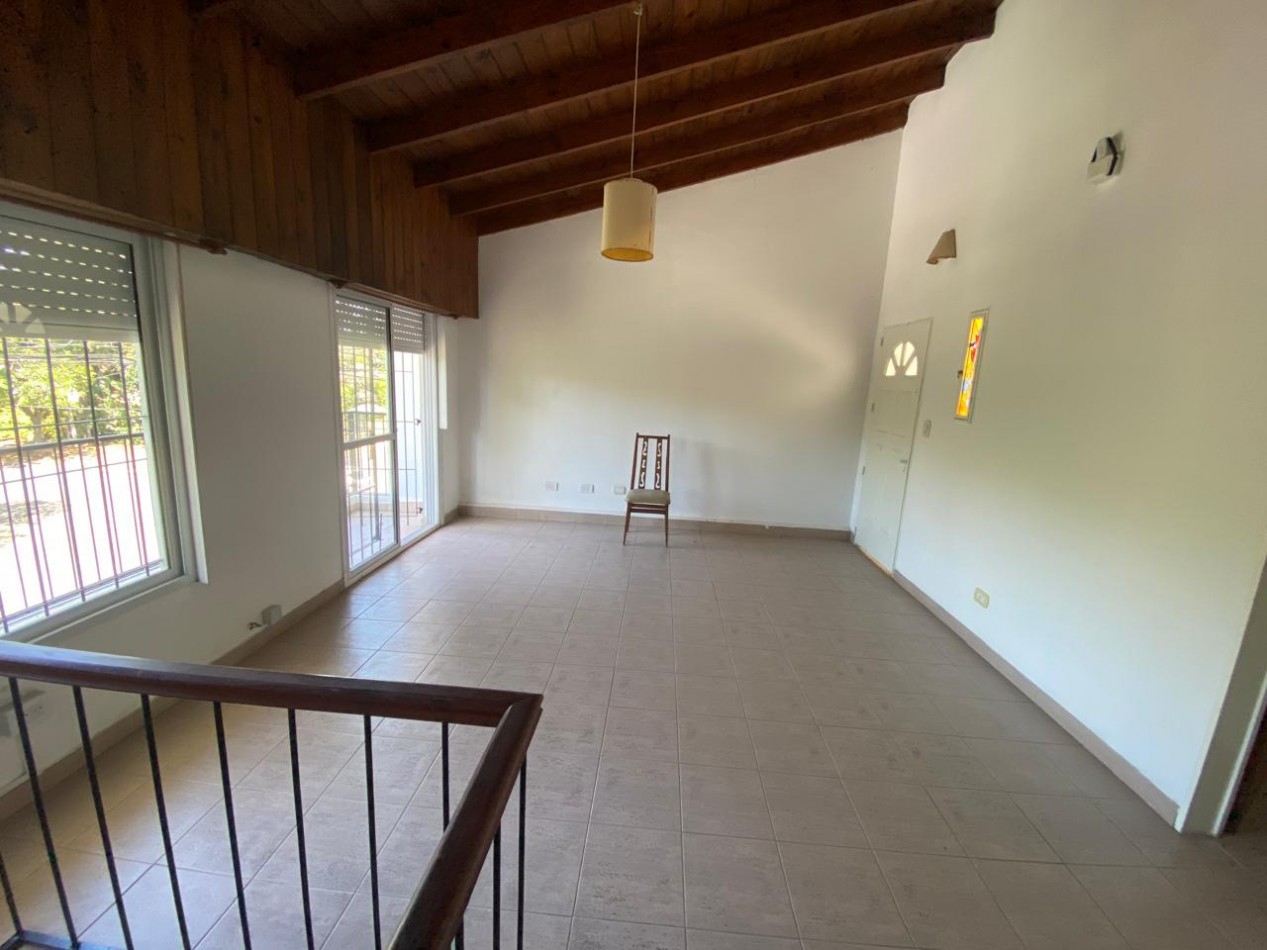 CASA + LOCAL + DEPTO EN VENTA EN MUÑIZ