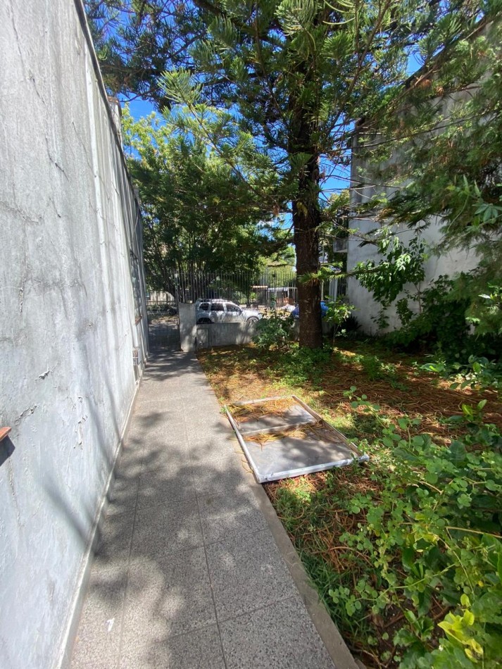 CASA + LOCAL + DEPTO EN VENTA EN MUÑIZ