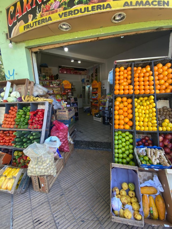 CASA + LOCAL + DEPTO EN VENTA EN MUÑIZ