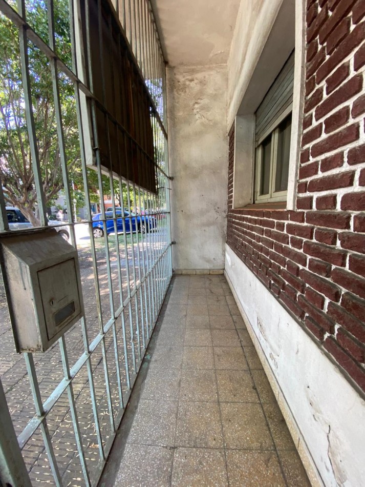 CASA + LOCAL + DEPTO EN VENTA EN MUÑIZ