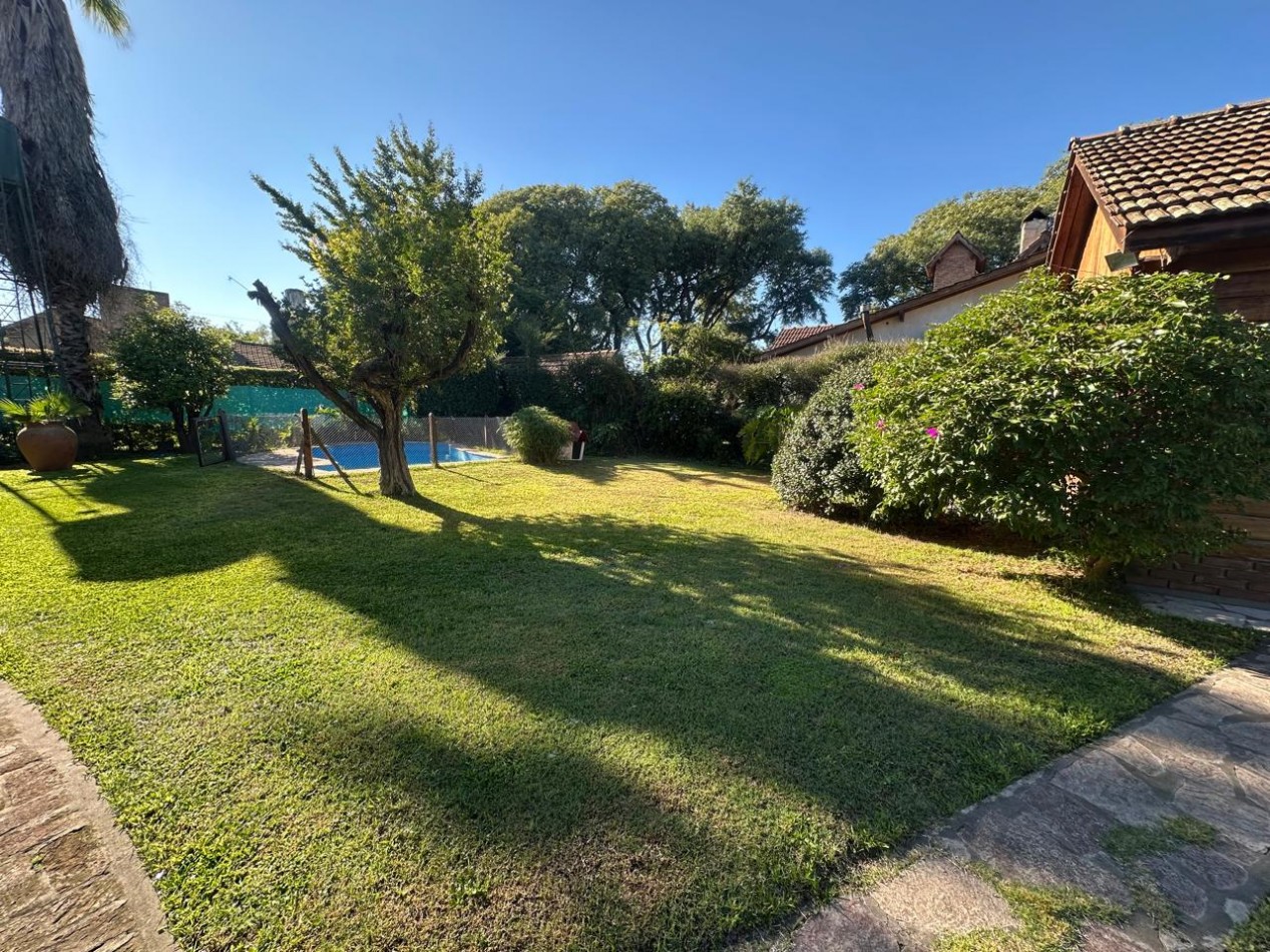 CASA EN VENTA EN BELLA VISTA