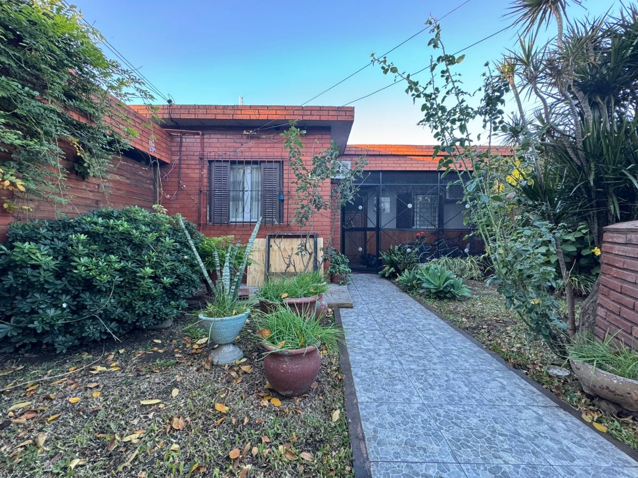CASA EN VENTA EN JOSE C PAZ