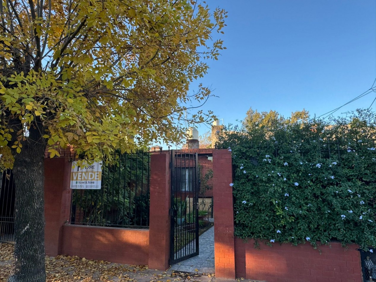 CASA EN VENTA EN JOSE C PAZ