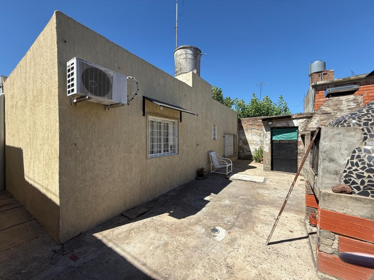 CASA CON LOCAL EN VENTA EN JOSE C. PAZ