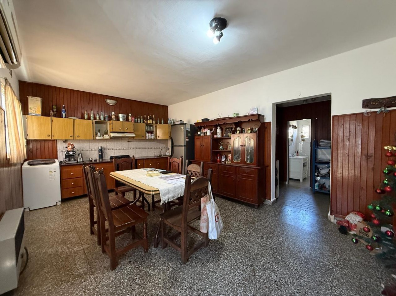 CASA CON LOCAL EN VENTA EN JOSE C. PAZ