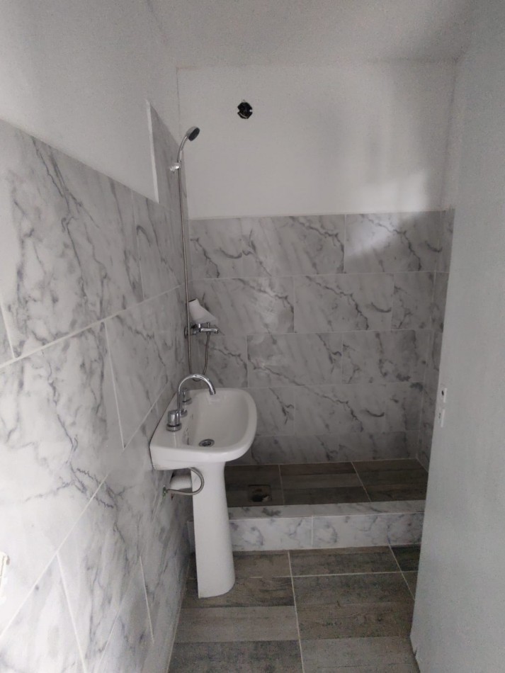 MONOAMBIENTE CON DIVISION EN ALQUILER!!