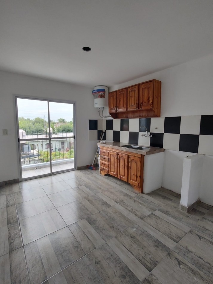 MONOAMBIENTE CON DIVISION EN ALQUILER!!